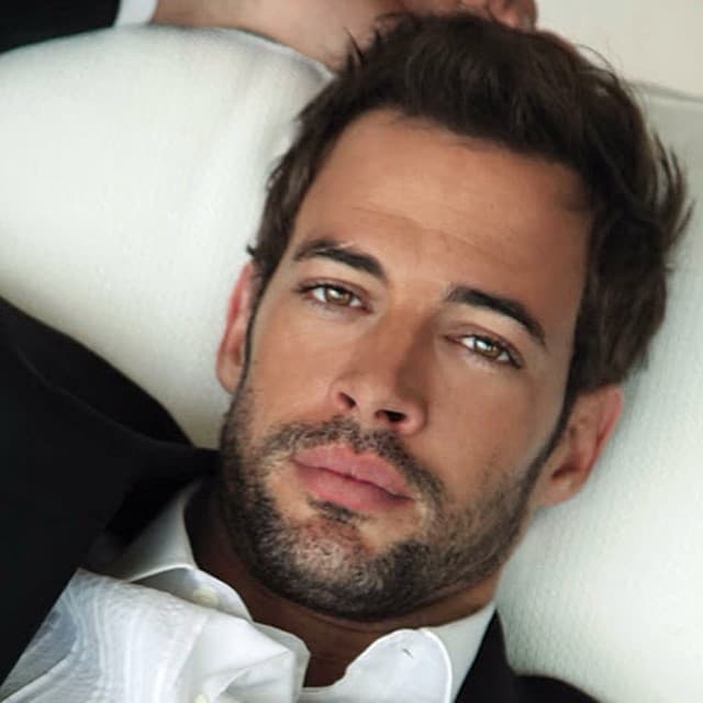 "William es una bellísima persona que la verdad cuando le hemos ofrecido buenos proyectos él ha estado dispuesto y feliz de la vida trabajando con nosotros y le encanta México, los tacos y las mexicanas”, dijo sobre el actor.