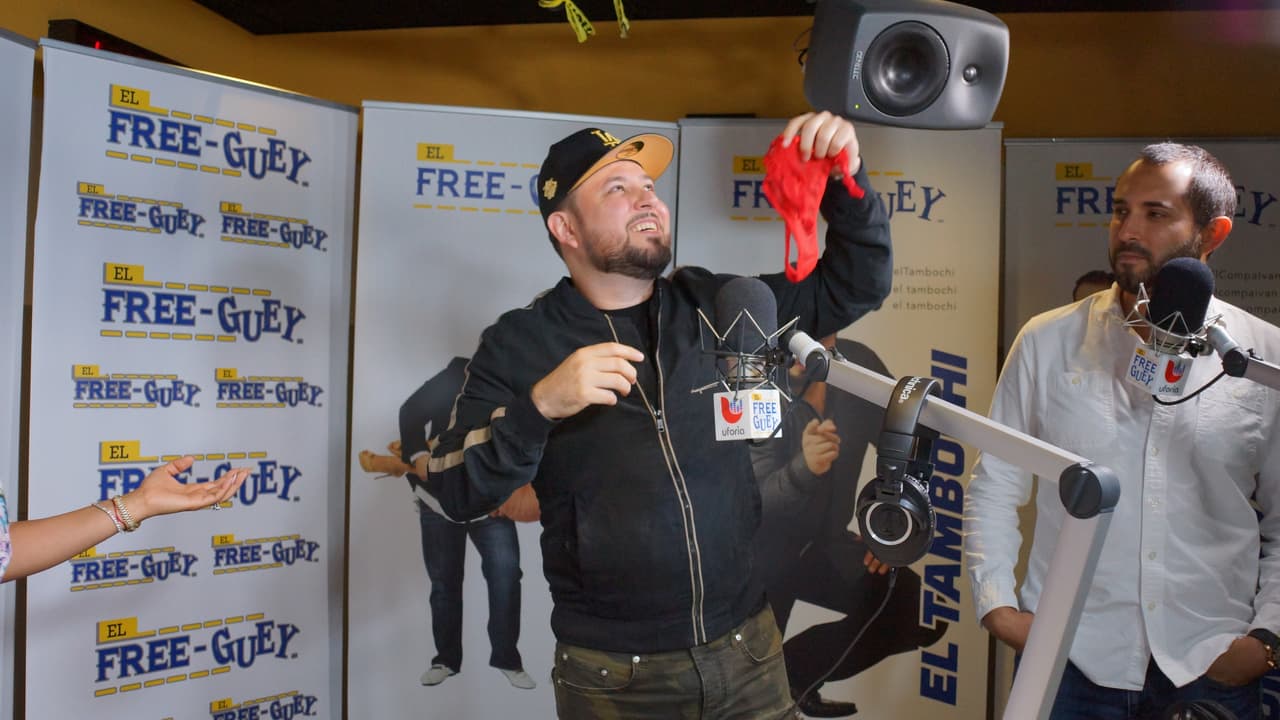 Roberto Tapia llegó al Free-guey show con nuevo sencillo y se armó tremenda fiesta.