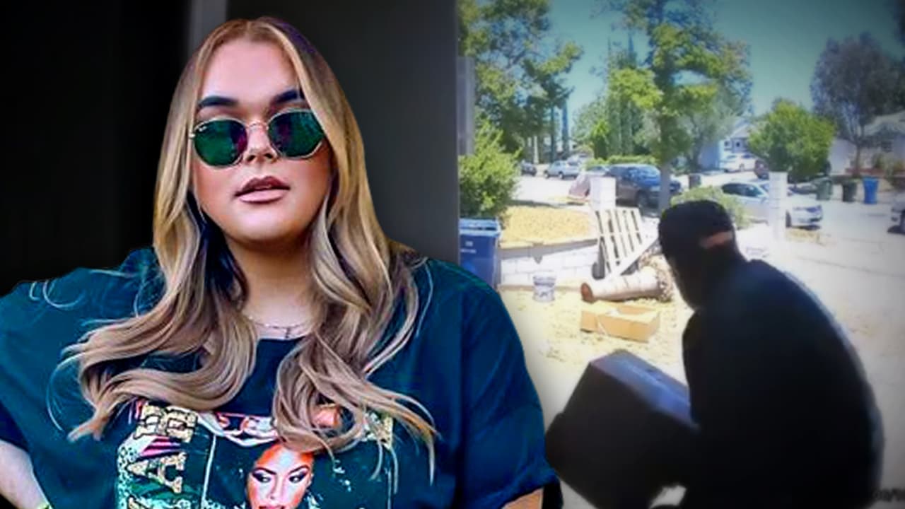 Por parte de sus
<b> <a href="https://www.univision.com/famosos/johnny-el-hijo-menor-de-jenni-rivera-ahora-se-tatuo-la-cara-de-chiquis-su-segunda-mama-video" target="_blank">hermanos Johnny y Jenicka López</a></b> también hubo mensajes de felicitación en Instagram. 
<br>