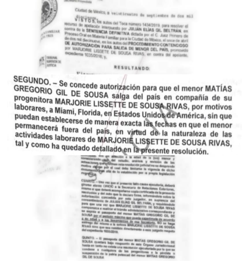 También se lee que "se concede autorización para que el menor 
<b>Matías Gregorio Gil de Sousa salga del país </b>en compañía de su progenitora Marjorie de Lissete de Sousa Rivas, por motivos laborales, a Miami, Florida".