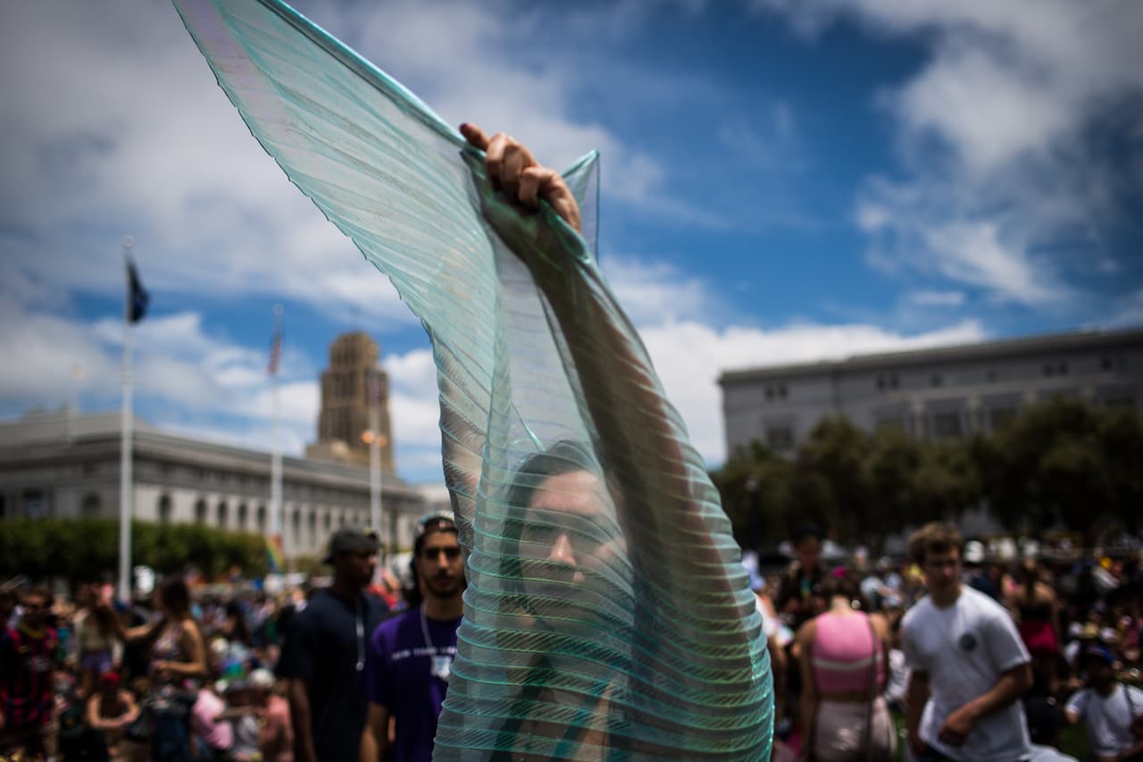 Cientos salieron a las calles de San Francisco para celebrar el Orgullo Gay.