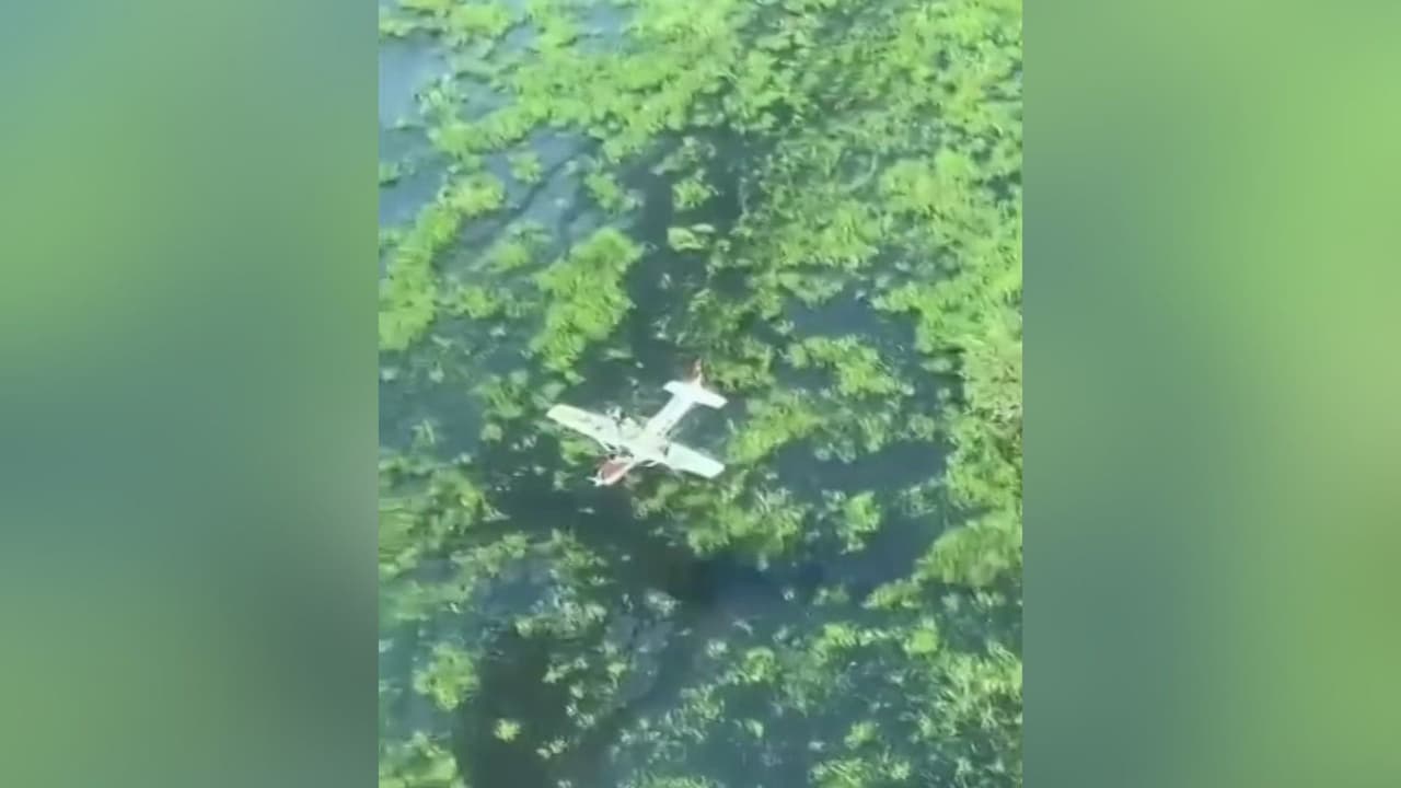 Cuatro personas sobreviven a aterrizaje de emergencia en zona pantanosa de Bolivia