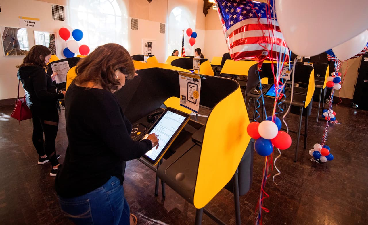 En Oakland decidirán si autorizan el voto a partir de los 16 años en elecciones educativas locales