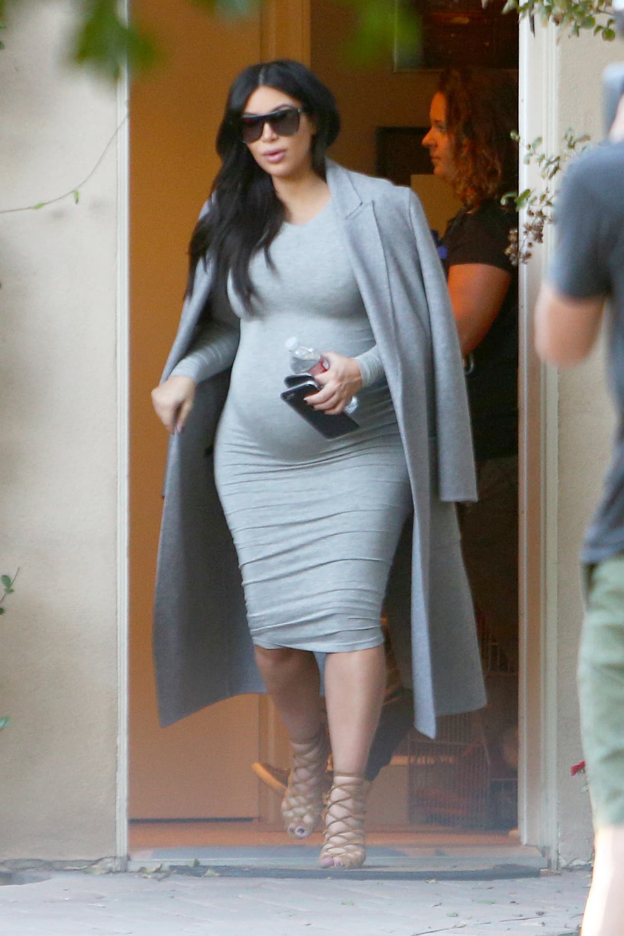 Este tipo de vestidos lo utilizó en diversas ocasiones y la hacían lucir al máximo su pancita y sus grandes curvas.