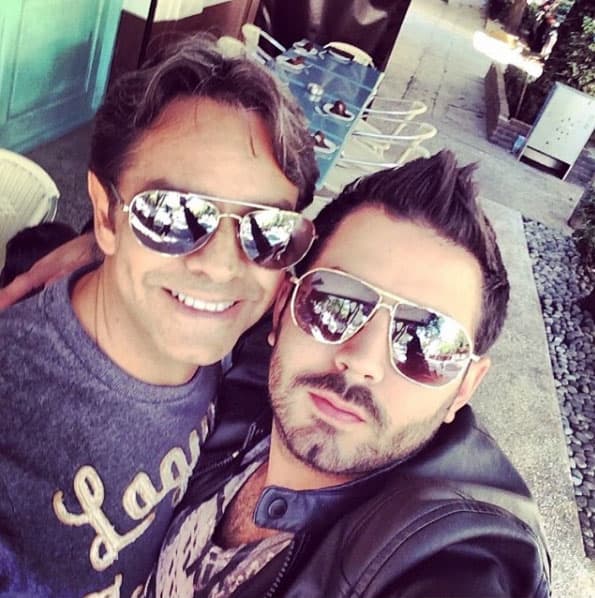 <a href="http://www.univision.com/programas/novelas/la-huella-de-la-dinastia-derbez-en-la-television">José Eduardo es la viva imagen de su papá Eugenio Derbez</a>, además heredó su buen sentido del humor.