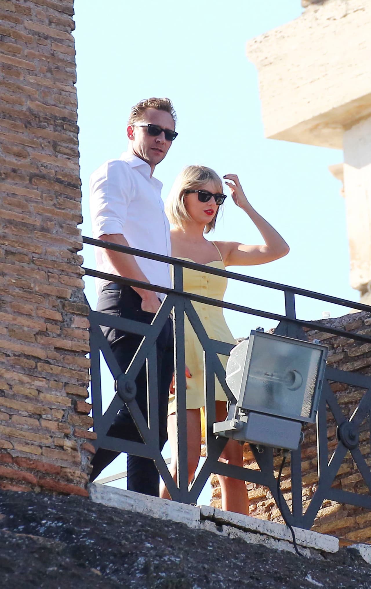 Se dice que pagaron solo 200 dólares por el tour VIP.