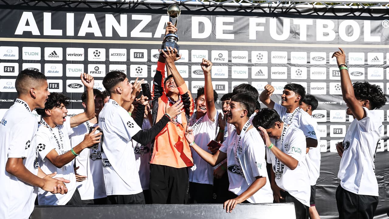 Ford Copita Alianza: La fiesta del futbol llegó a Denver