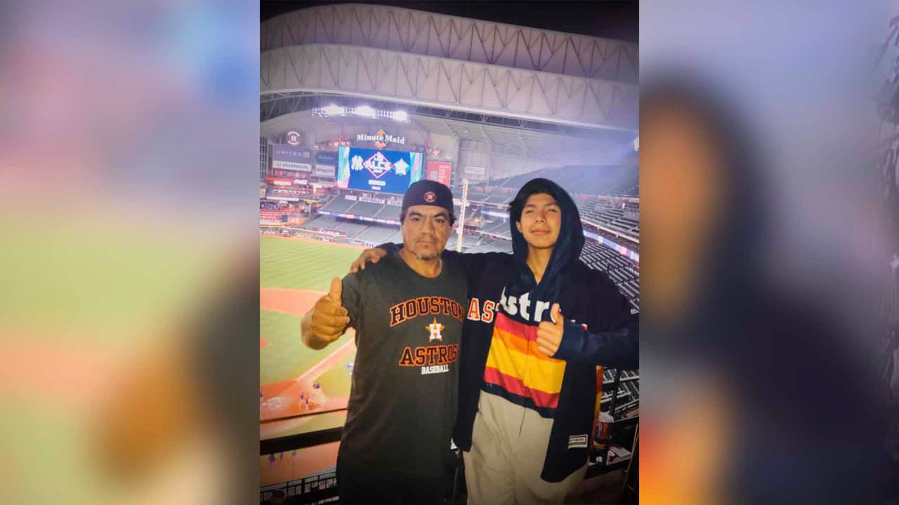 Algunos fanáticos que estuvieron en el estadio mostraron su apoyo.