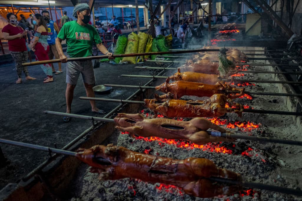 En Manila prepararon un festin para recibir el nuevo año.