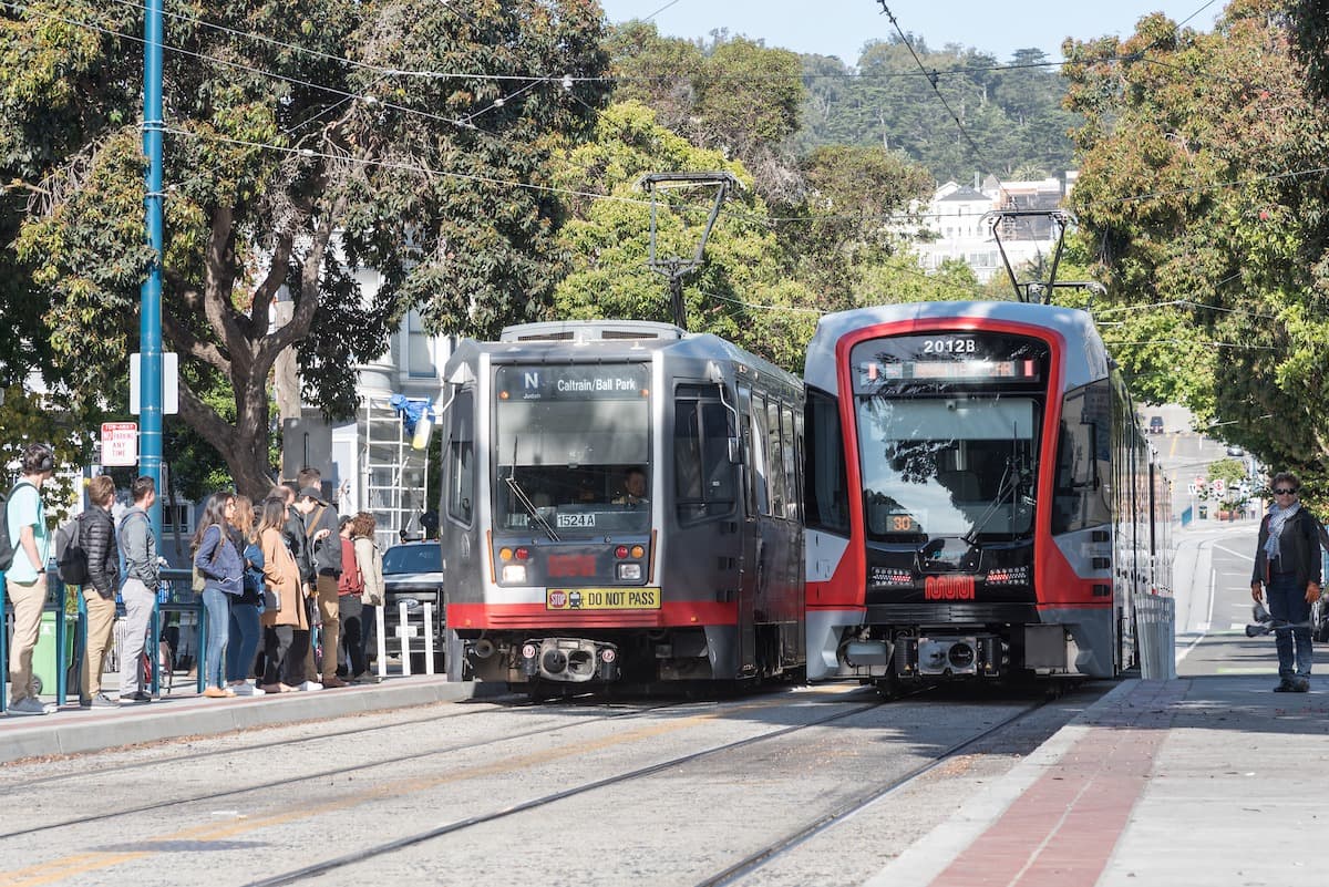 Autoridades del transporte público Muni dijeron que se necesita dinero para combatir la inflación y los gastos operativos. Los pasajeros adultos pagarían si se llegase a aprobar la propuesta un total de 3 dólares y 25 centavos por viaje. 
<br>