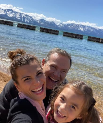 Para el conductor de Despierta América y su esposa Cristy Bernal el tiempo ha pasado volando, apenas pueden creer que este año Michelle comienza la primaria.