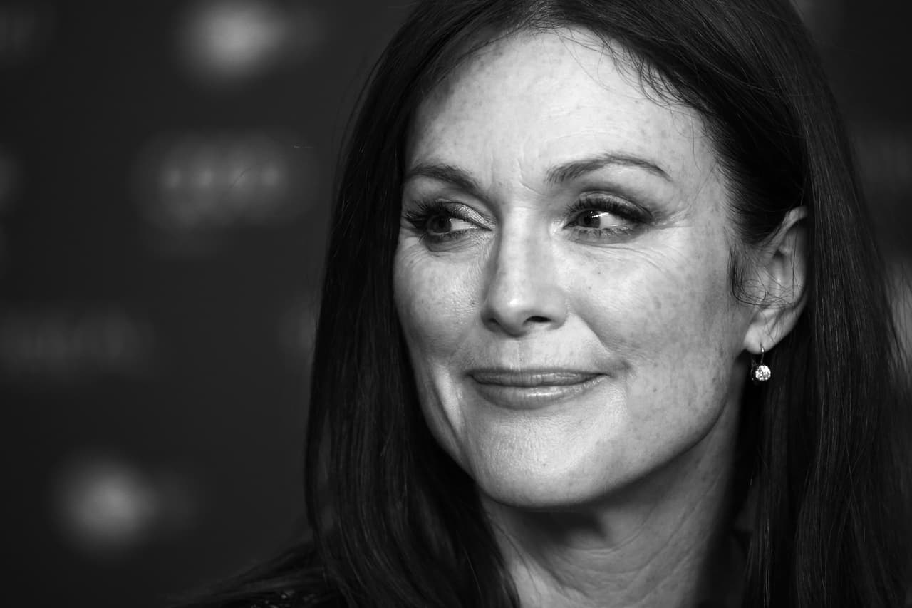 <b>Julianne Moore, actriz</b>. "Este 21 de enero estaré en la marcha de las mujeres para luchar por la igualdad, porque los derechos de las mujeres son derechos humanos", escribió en su cuenta de Twitter. La también actriz Jessica Chastain le contestó "Te veré allí. Yay".