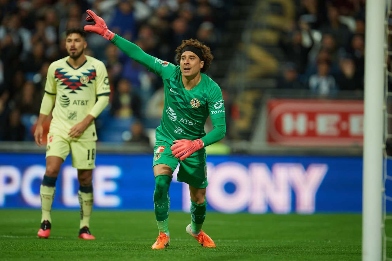 Todo el tiempo ordenó a su defensa, dio indicaciones y fue preciso en sus intervenciones.