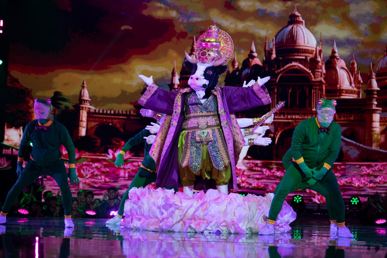 El segundo combate de la noche fue entre Puerco Espunk, Carritos Chocones, Dientes y Namasté.