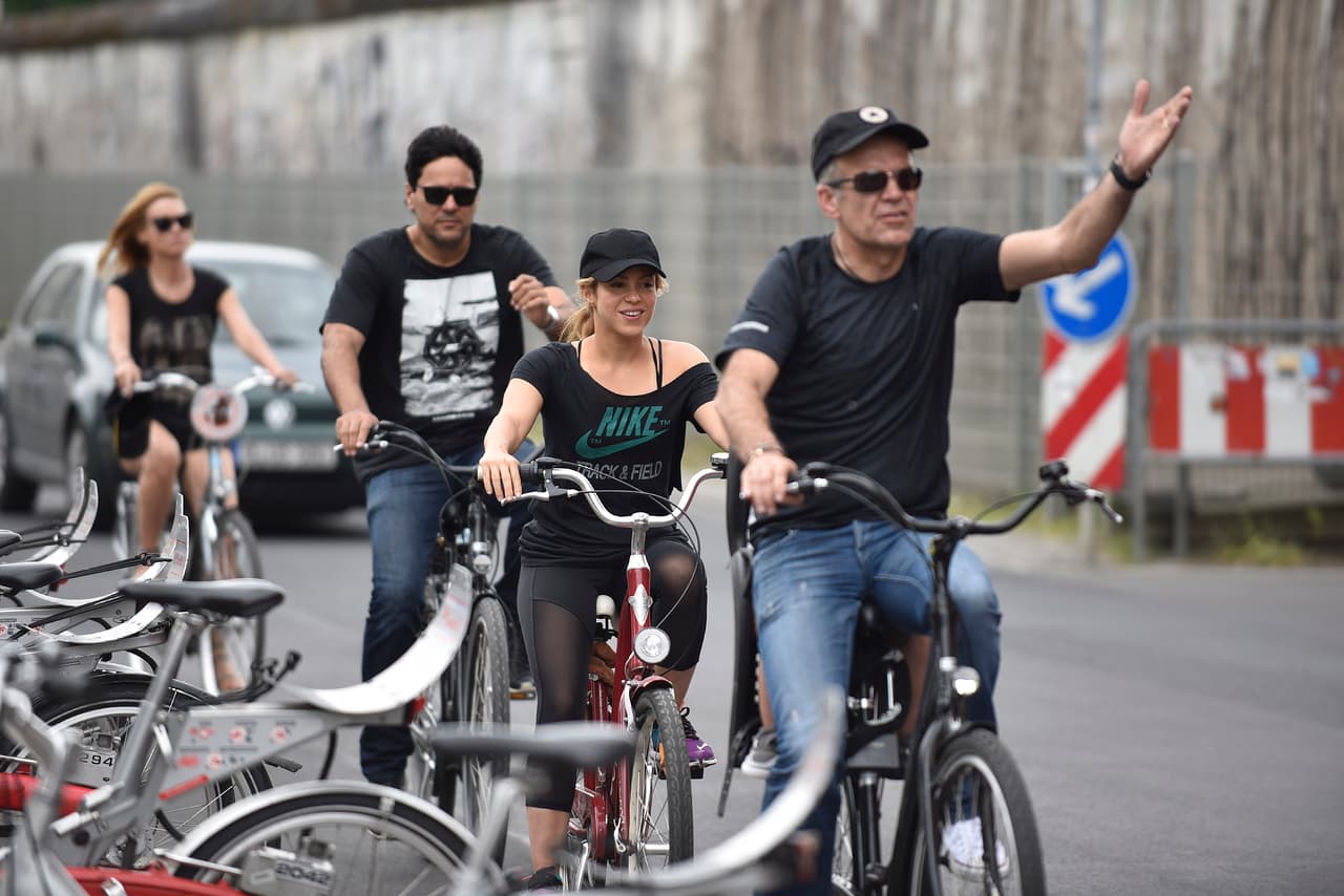 ¡Qué son unos hermosos niños que crecen en una familia ejemplar!