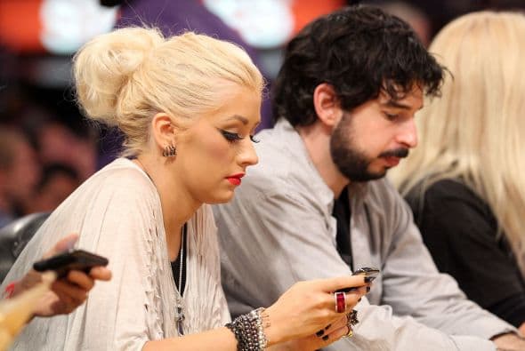 En la demanda de divorcio se revela también que existe un acuerdo prenupcial que separa los bienes que cada quien acumuló antes, durante y después del matrimonio.