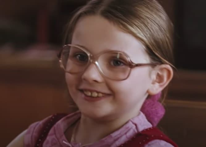 <b>Abigail Breslin</b>
<br>Todos la recordamos por su papel protagónico en ‘Little Miss Sunshine’, por el que fue nominada al Oscar como Mejor Actriz de Reparto. No lo ganó, pero se considera que es una de las actrices más jóvenes que ha sido nominadas a tal premio, pues tenía solo 10 años cuando hizo la película.