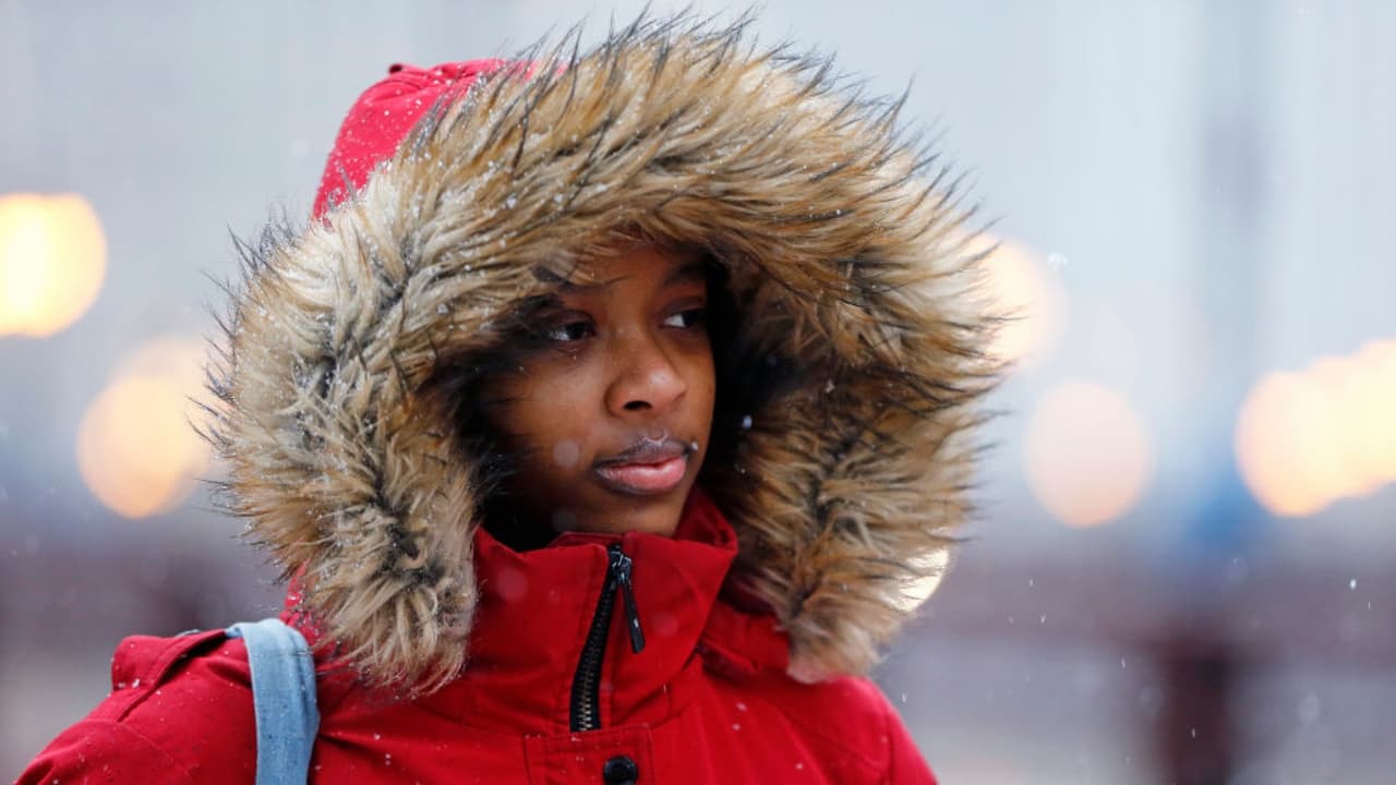 Prepárate para los fuertes vientos y el frío que se sentirán este martes en Chicago