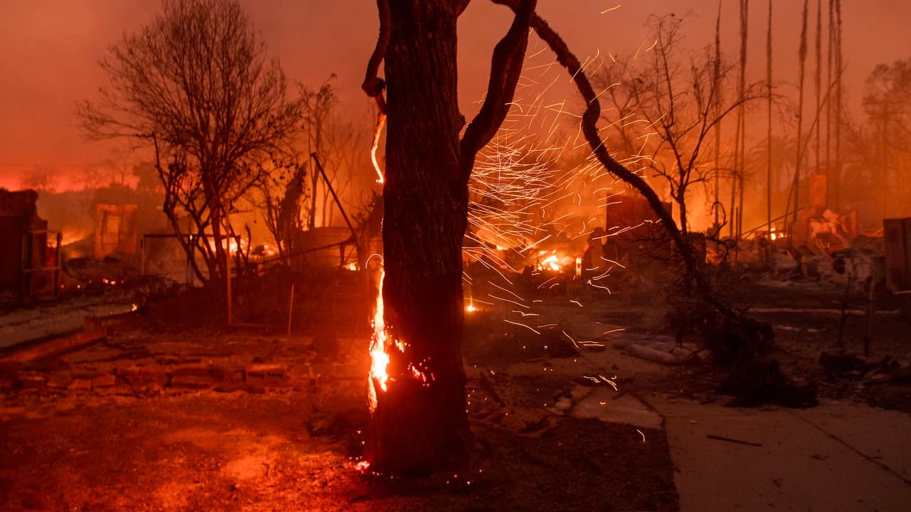 Nuevas evacuaciones por el incendio Kenneth: Fuego amenaza Calabasas, Hidden Hills y Oak Park