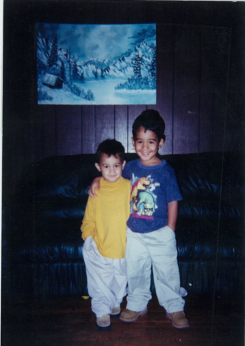 Su artista favorito es Justin Bieber, le gustaría crear una fundación y dedicarse a la música con su hermano mayor, Richard.