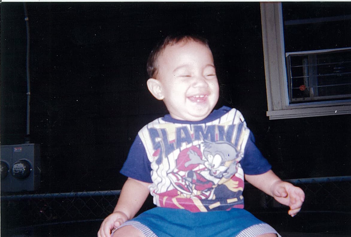 Su artista favorito es Justin Bieber, le gustaría crear una fundación y dedicarse a la música con su hermano mayor, Richard.