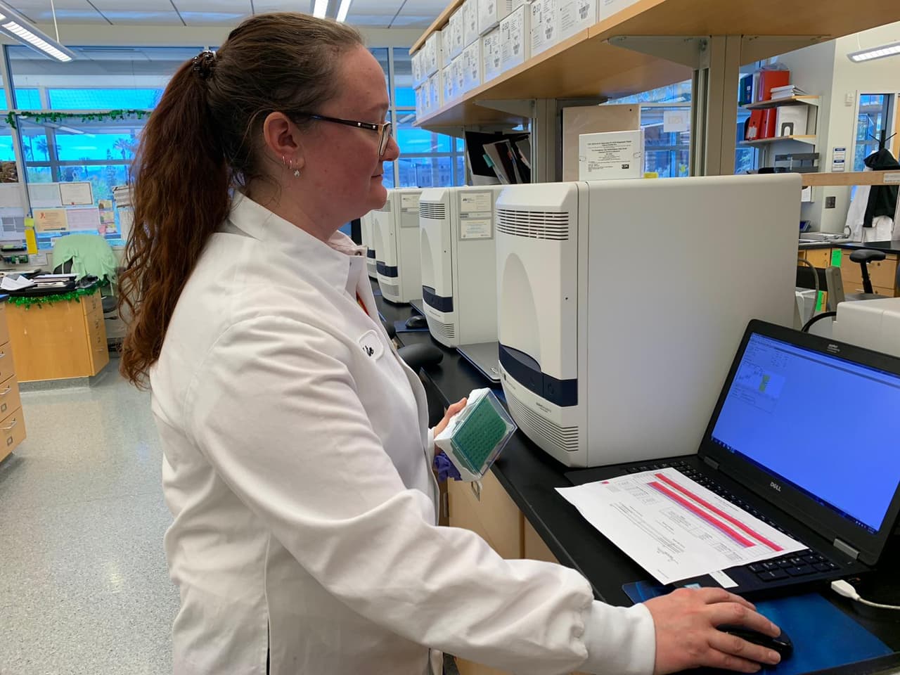 ¿Por el momento cuantas pruebas se han echo aquí en Arizona? Se han realizado 34 pruebas, una de ellas confirmada en Tempe y otra que detectaron aquí en el laboratorio. Sin embargo, aún se desconocen los resultados del CDC y cinco que siguen pendiente en estos momentos. 
<br>