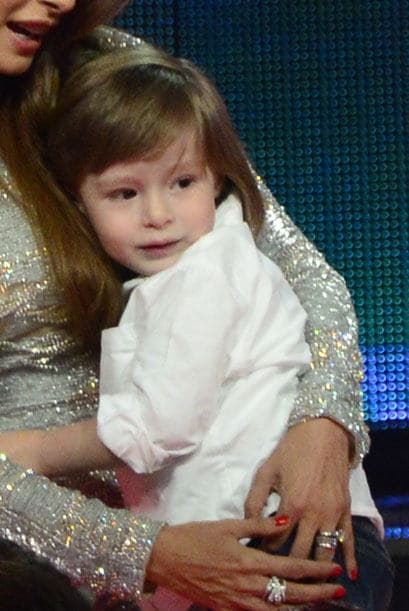 Mateo viendo al público en el foro.
