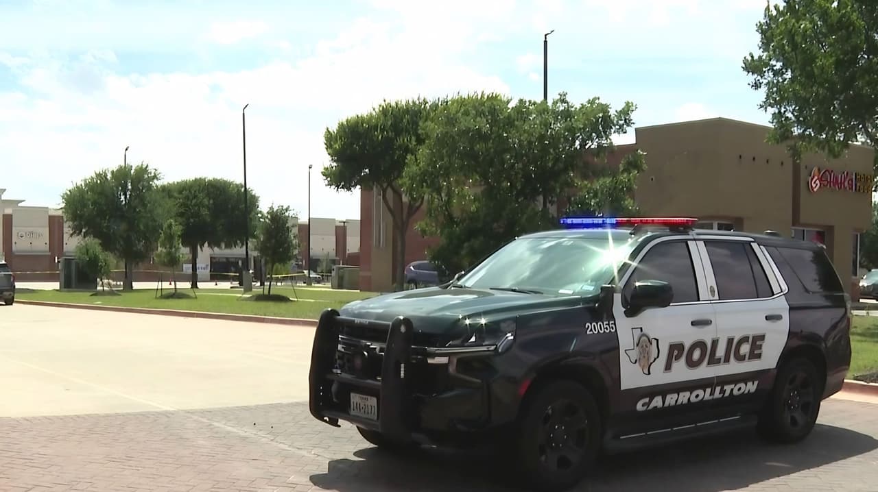 Dos personas mueren en balacera dentro de centro comercial en Carrollton, Texas