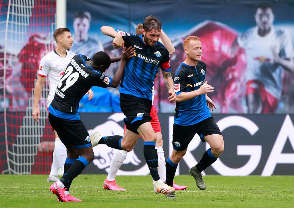 Christian Strohdiek empata el encuentro a minutos del final tras encontrarse un rebote en el área rival.