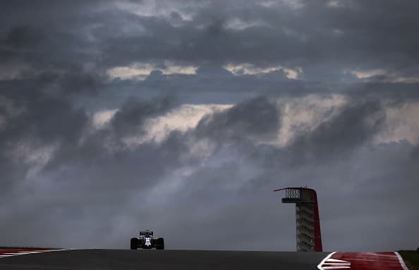 Los pilotos de la Fórmula 1 comenzaron los primeros ciclos de práctica del Gran Premio del Circuito de Las Américas en Austin a pesar de la alerta de fuertes tormentas.