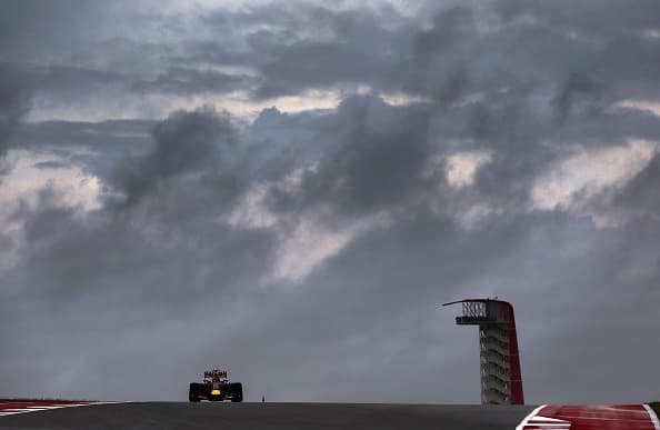 Los pilotos de la Fórmula 1 comenzaron los primeros ciclos de práctica del Gran Premio del Circuito de Las Américas en Austin a pesar de la alerta de fuertes tormentas.