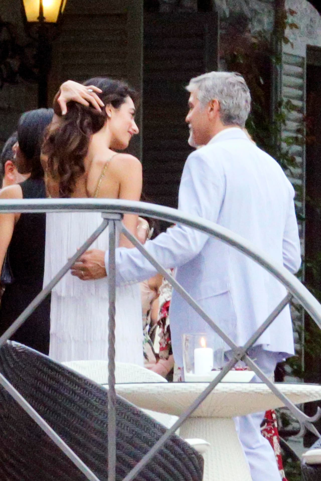 Siguen tan enamorados como el primer día. ¿Será que ya crece la familia?