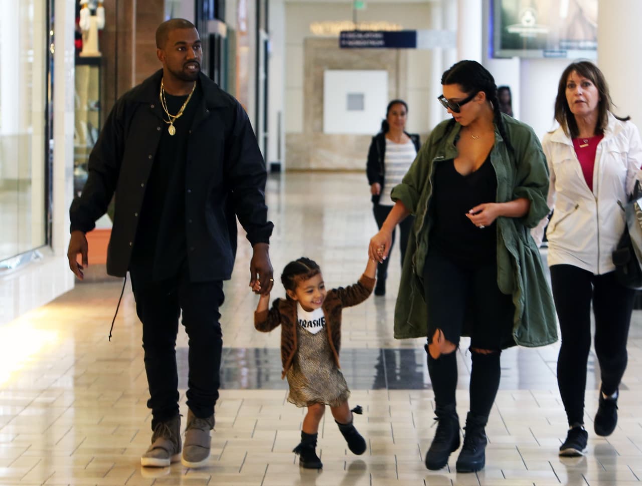 La familia West Kardashian salió de compras.