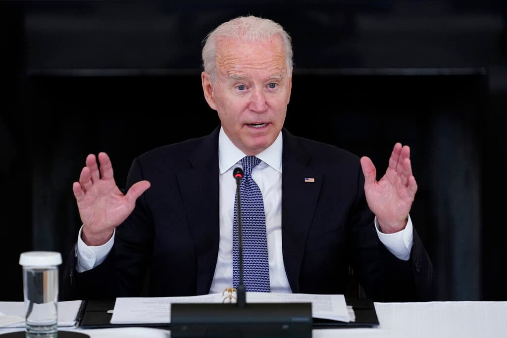 EEUU avanza en sanciones a Cuba y evalúa decisión sobre internet y remesas tras reunión de Biden con comunidad cubana