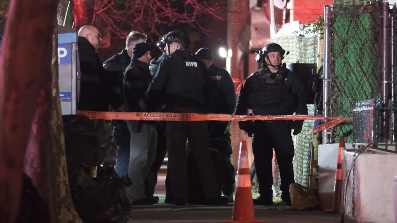 Acusan a hombre de encadenar a su pareja en una casa rodante y abusar de ella en Staten Island