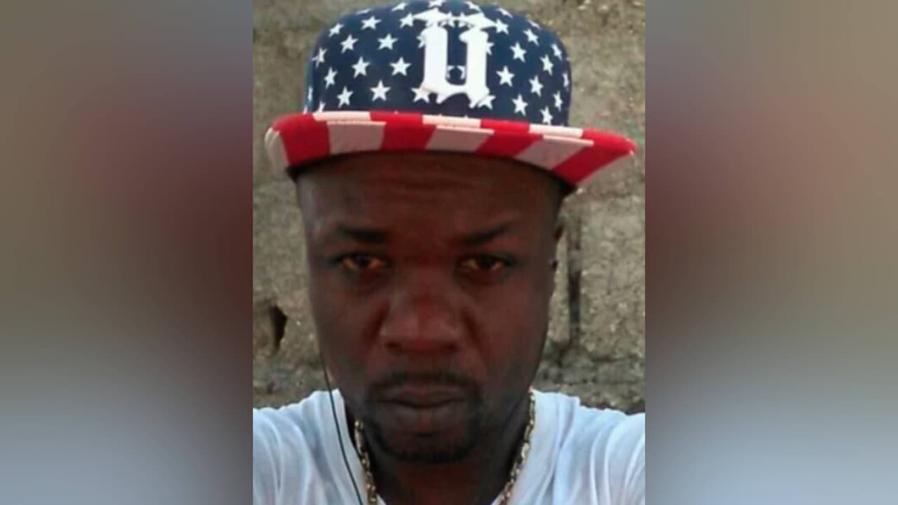 Renel Destina, de Haití, como líder de la pandilla Gran Ravine, supuestamente participó en secuestros de ciudadanos estadounidenses para pedir rescate en 2021. En febrero de 2021, Destina y sus asociados supuestamente secuestraron a un ciudadano estadounidense a punta de pistola y retuvieron a la víctima para pedir rescate durante 14 días. La víctima supuestamente fue retenida a punta de pistola, golpeada y amenazada por la pandilla, y sólo fue liberada después de que se pagó un rescate.
<br>