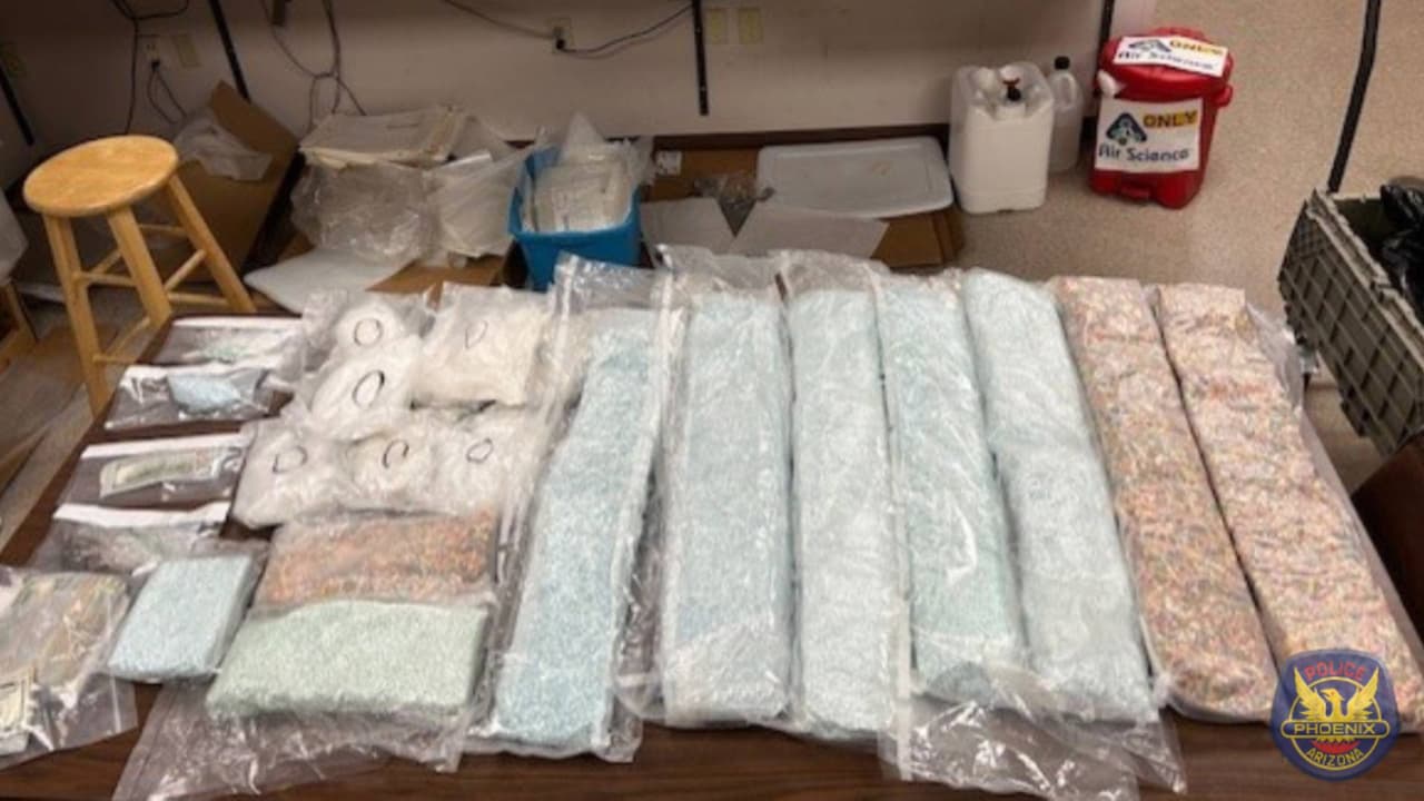 Parte de las drogas confiscadas en Operation Night Owl en Phoenix.
