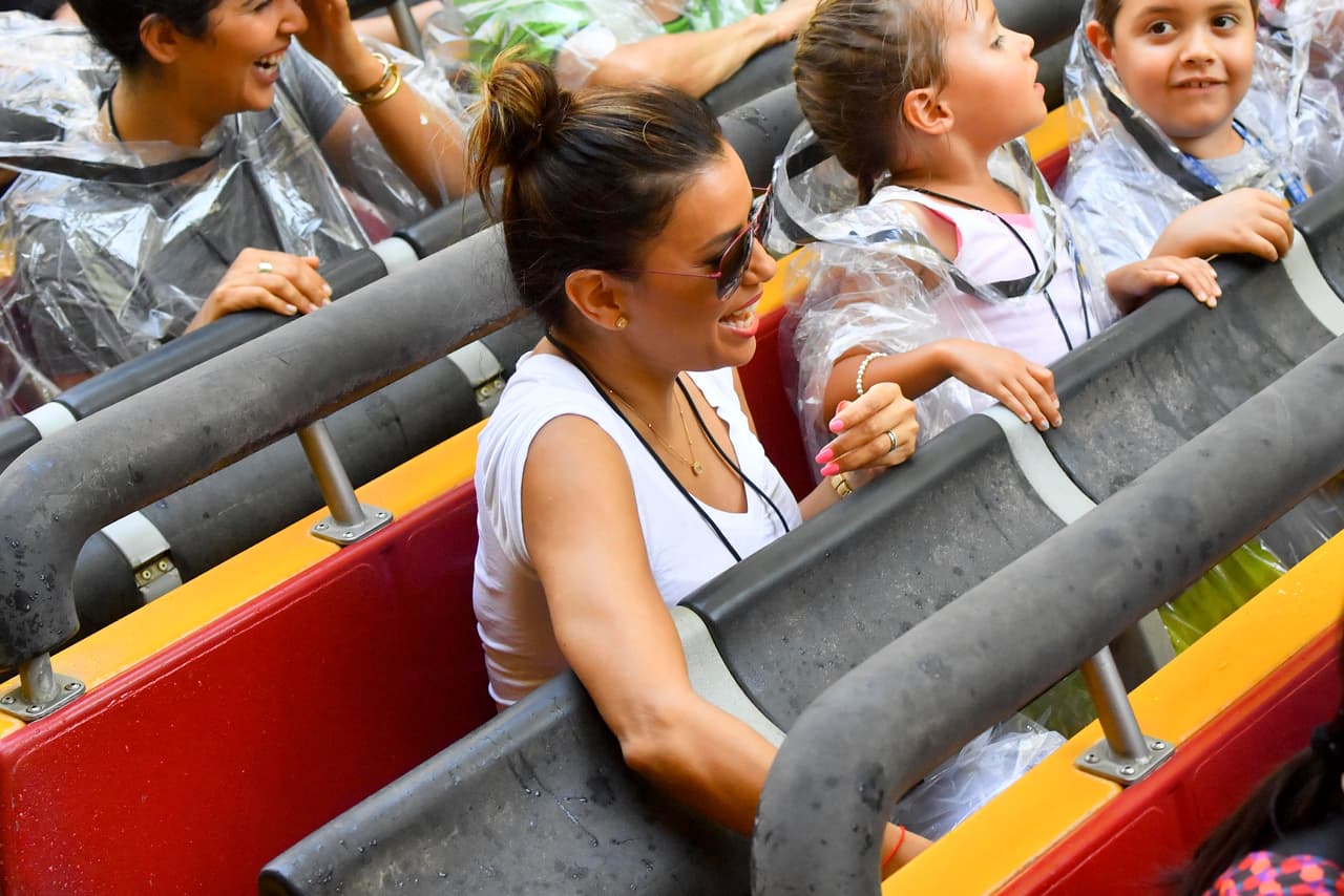 Eva llevó a sus sobrinitos a divertirse.