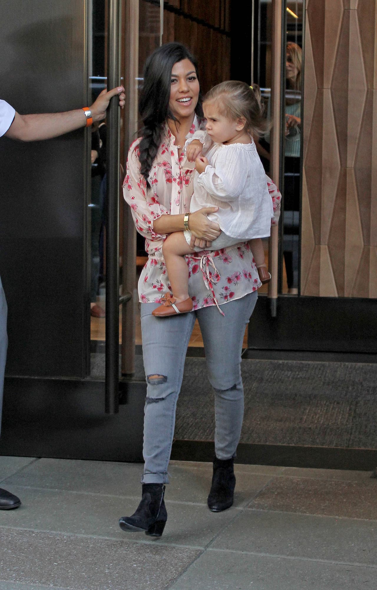 Esta no es la primera vez que la familia de Kourtney se ve involucrada en escándalos.