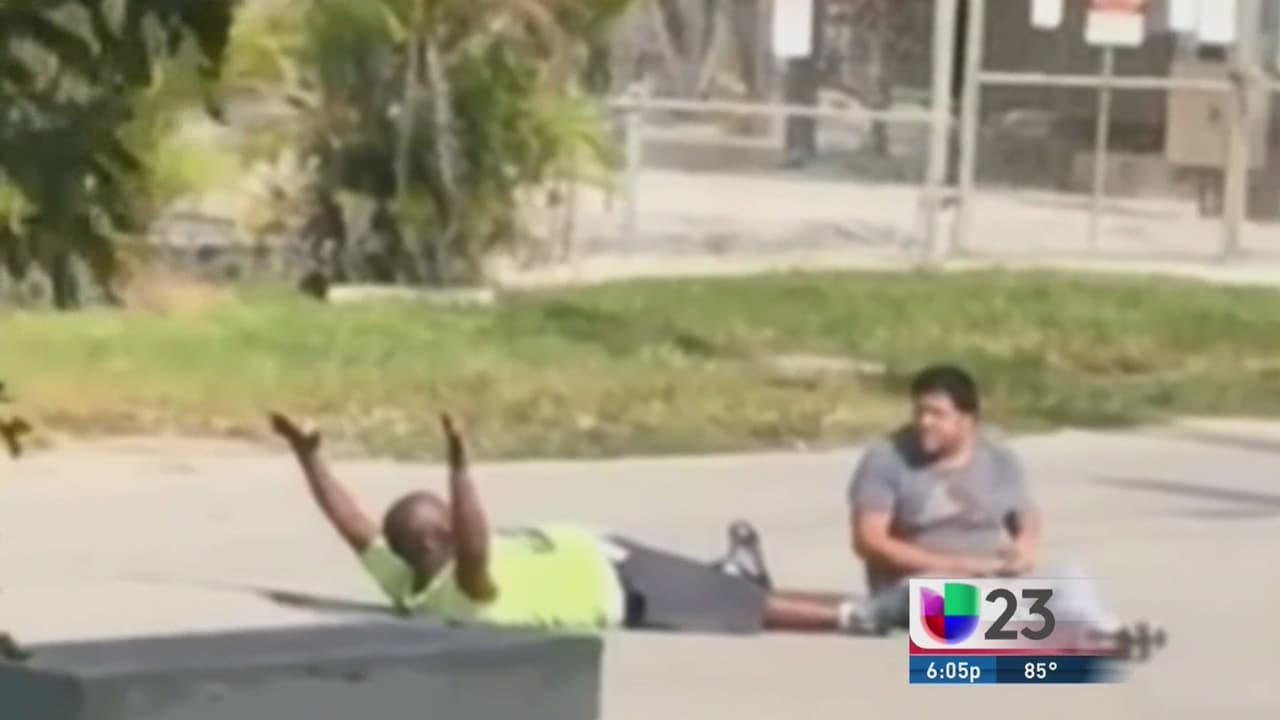 Florida: Policía de North Miami balea en el suelo al cuidador de un autista