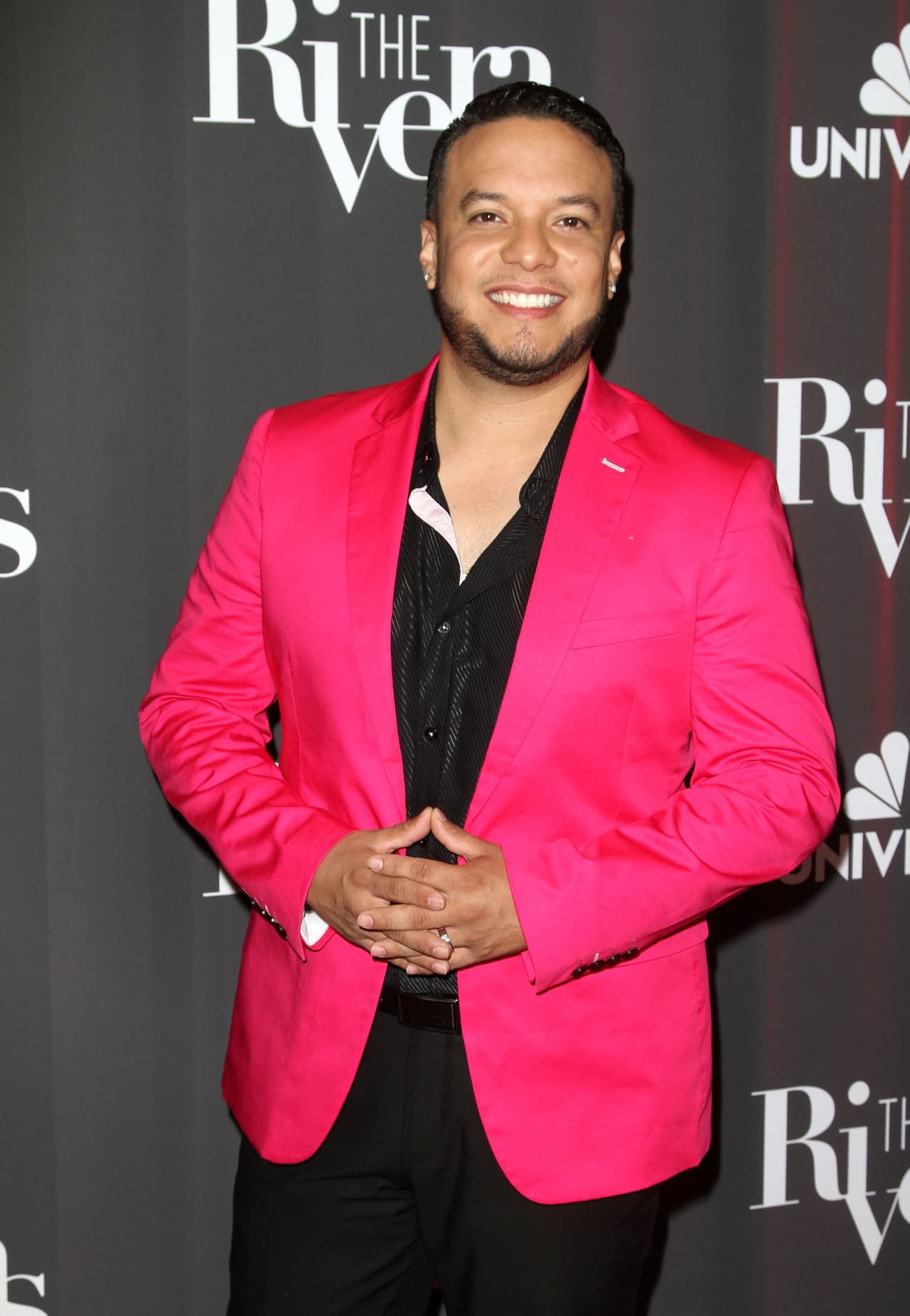 Semanas más tarde, el exvocalista de La Original Banda El Limón informó que había retomado su relación amorosa con la primogénita de Jenni Rivera, pero que
<b> <a href="https://www.univision.com/shows/el-gordo-y-la-flaca/lorenzo-mendez-se-enredo-cuando-le-preguntamos-sobre-la-relacion-con-chiquis-rivera-video" target="_blank">la mantendrían en privado</a>, <a href="https://www.univision.com/entretenimiento/chiquis-rivera-y-lorenzo-mendez-siguen-juntos-pero-en-privado" target="_blank">para evitar daños</a>. </b>