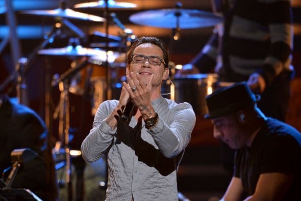 Tan guapo y enamorado...