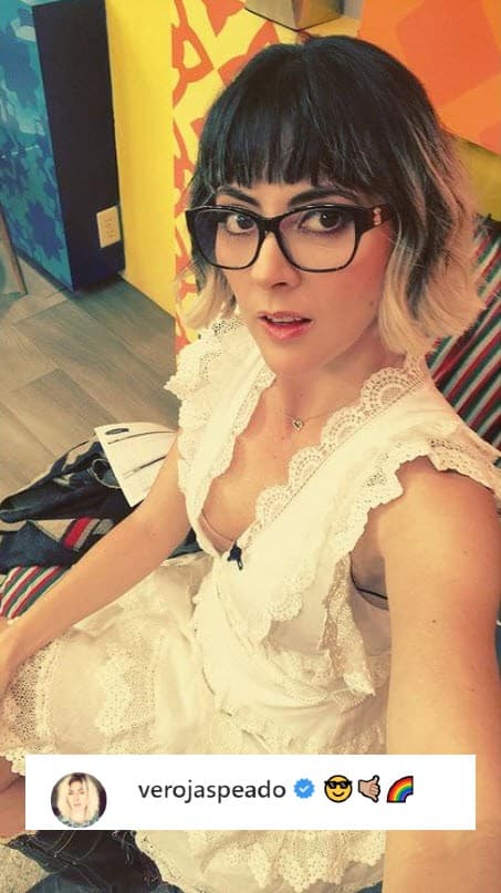 Varios de sus fans y amigos del medio comentaron la imagen, como la actriz 
<b>Verónica Jaspeado</b>, con quien trabajó en la serie de comedia 'Amor mío'.
<br>