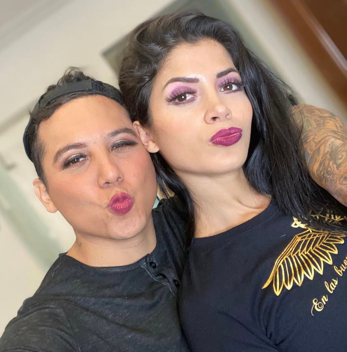 Se trata de un reto que se está haciendo viral en las redes bajo el hashtag #maquillaatupareja.