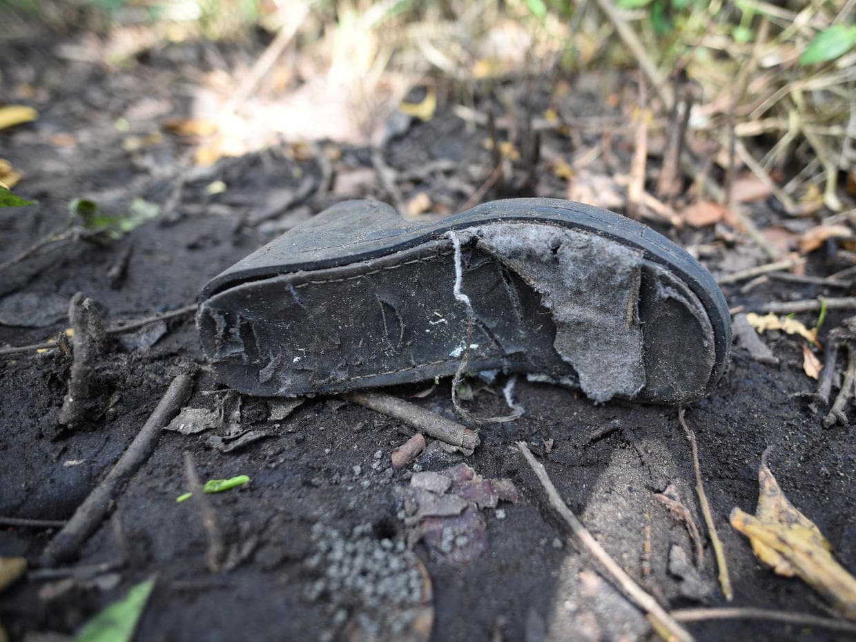 A woman's shoe found near the mass grave in Veracruz. March 2017.