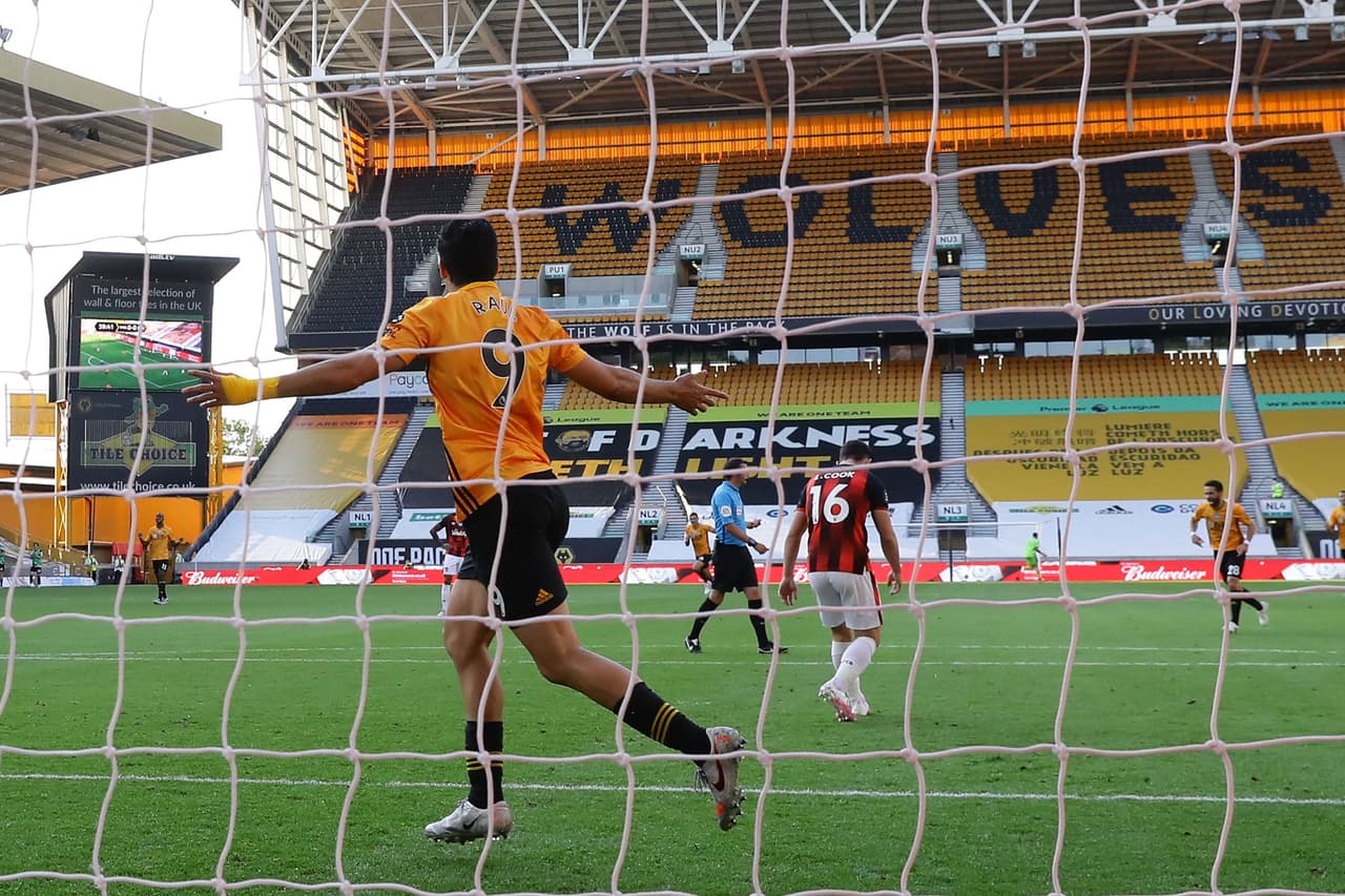 <b>Su preferido de la Premier</b>
<br>Antes del partido ante Bournemouth, el mexicano había convertido tres goles ante este equipo; sin embargo, su anotación ante ellos lo coloca con cuatro tantos, una cifra que ha alcanzado contra otros cuatro clubes