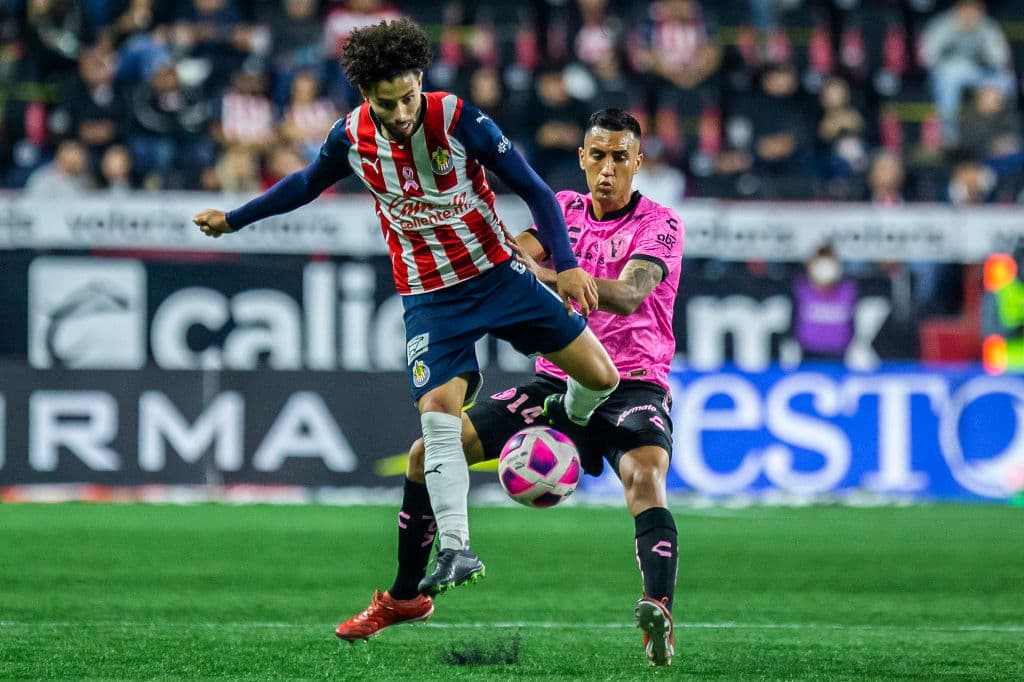 Las ofensivas salen dormidas y el marcador se queda igual de principio a fin y se conforman con el 0-0.