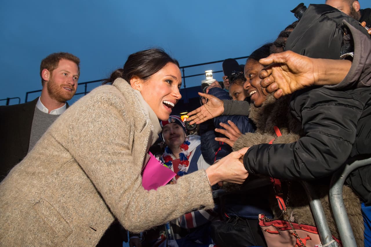 ¿Qué le habrán dicho a Meghan Markle que le arrancó esta enorme sonrisa?