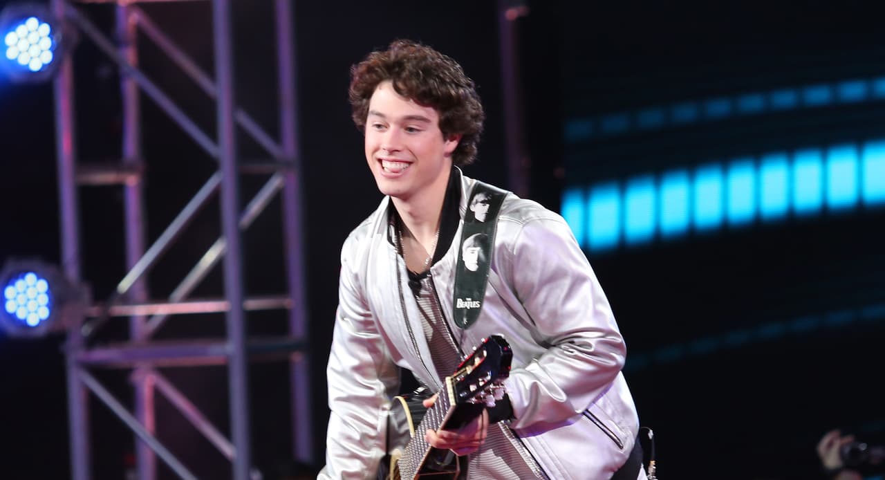 Fernando Allende es su padre, pero con esta audición Adan demostró que es hora de brillar con luz propia.