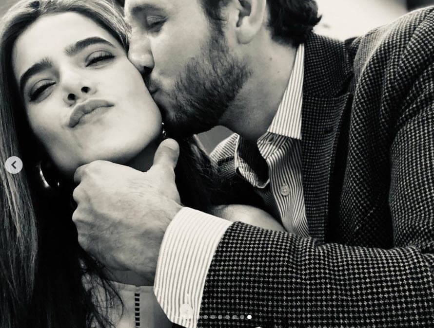 "Me llevó a un rancho y 
<b>me sacó mucho de onda</b>; yo pensé que íbamos a un restaurante. Cuando llegamos al lugar, estaba todo decorado con velas y pregunté: '¿A dónde me vas a llevar?', y él me dijo que a cenar", contó.
<br>